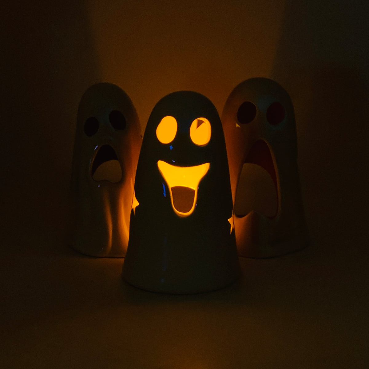 Pearlescent Ghost Votive A, Grin