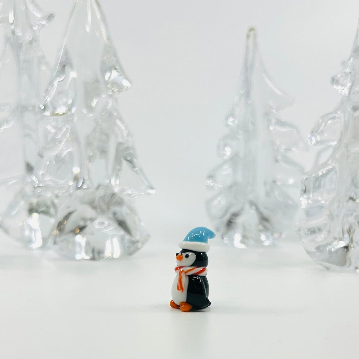 Chilly Xmas Penguin 233 Miniature - 