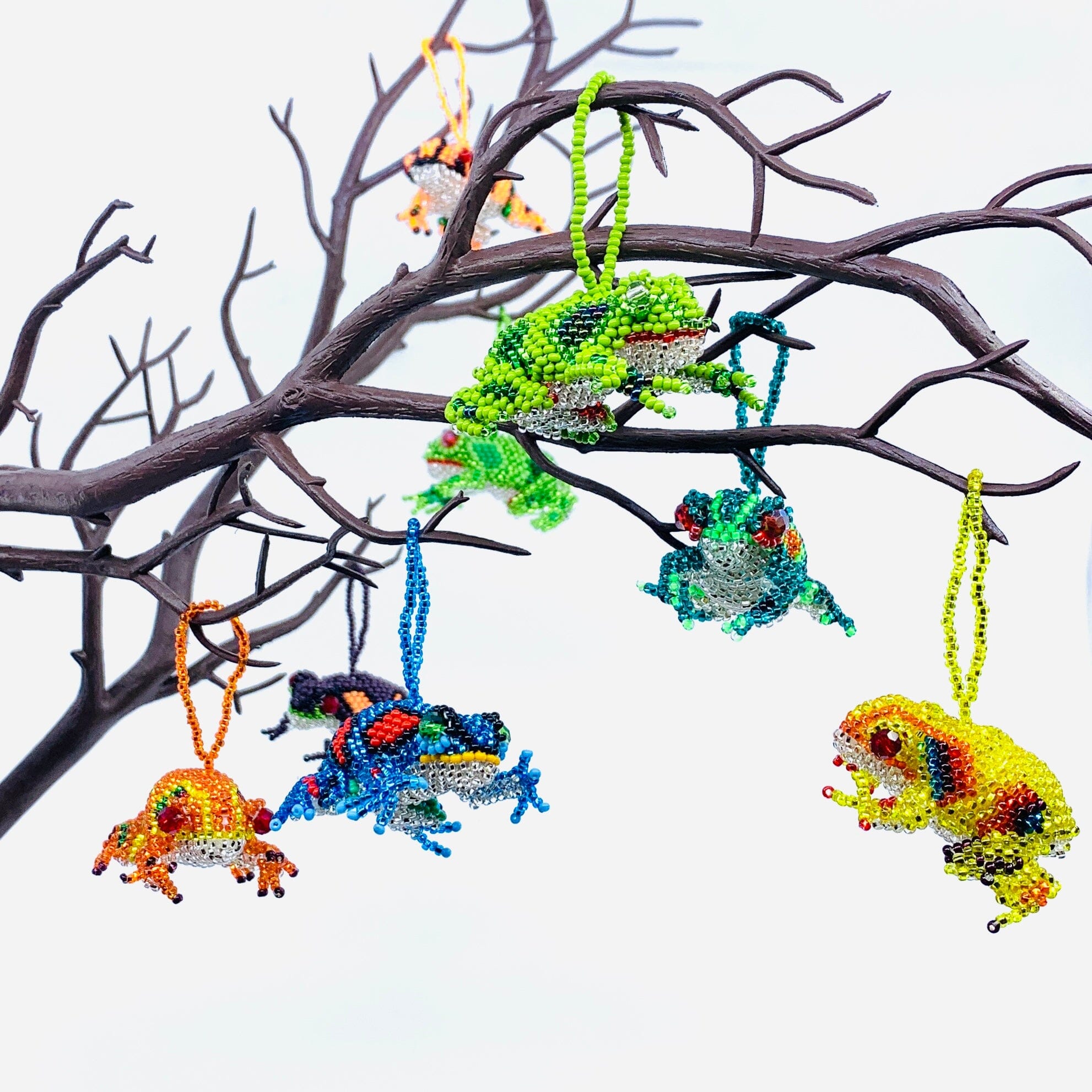Beaded Frog Ornament, Assorted Colors Ornament Pichincha 