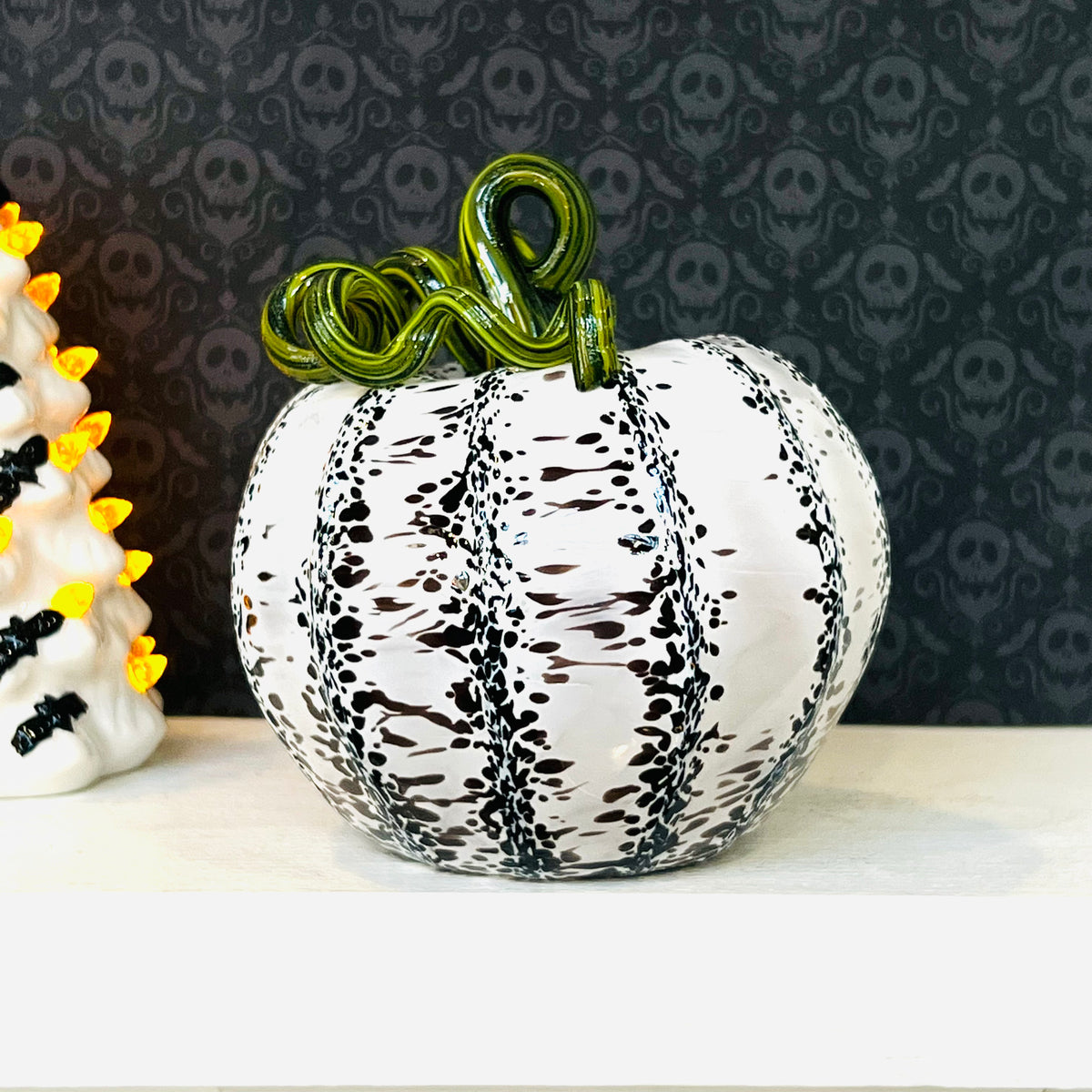 Beetlejuice! Beetlejuice! Limited Edition Pumpkin