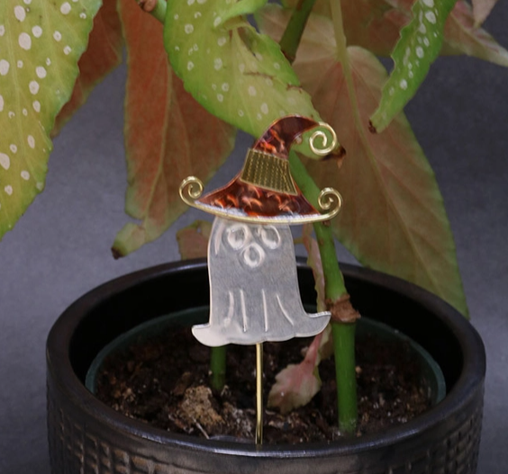 Halloween Plant Pals 8, Ghost